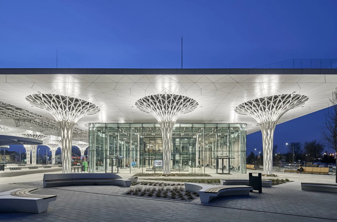 LUXIONA Illuminates the Award-Winning Lublin Metropolitan Station