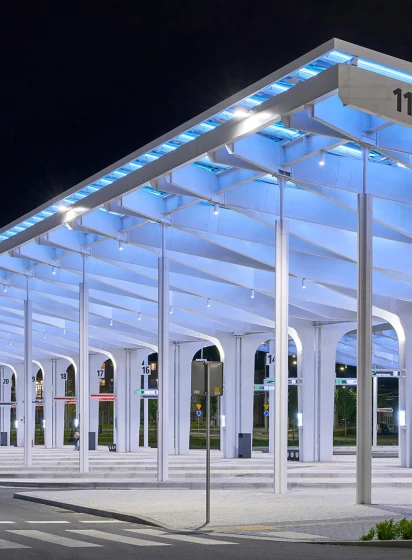 LUXIONA ilumina la premiada Estación Metropolitana de Lublin #3